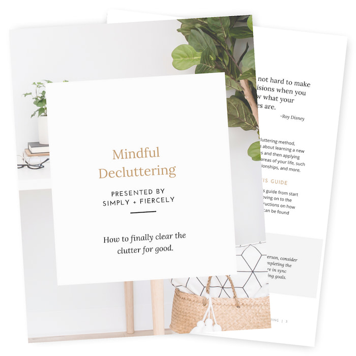 Sample pages from the Mindful Decluttering guide
